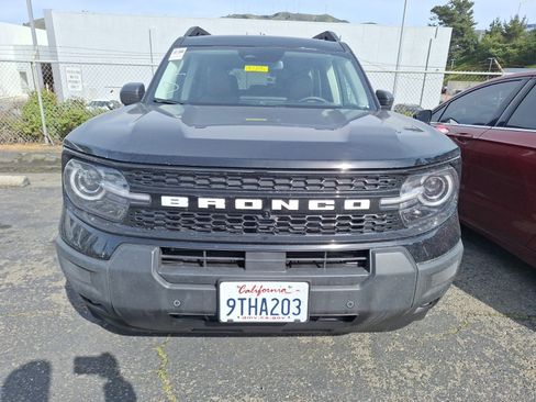 Used 2025 Ford Bronco Sport Outer Banks w/ Outer Banks Tech Package+ image 2