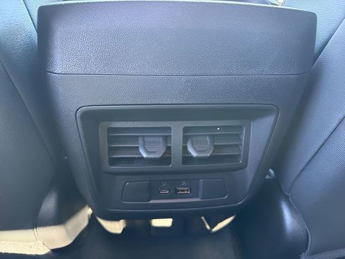 Used 2026 Chevrolet Colorado Z71 w/ Technology Package AWD/4WD image 13