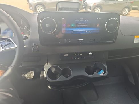 New 2025 Mercedes-Benz Sprinter 2500 image 17