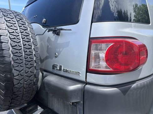 Used 2008 Toyota FJ Cruiser 4WD image 9