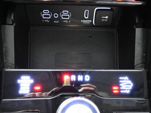 Used 2023 Jeep Grand Cherokee Overland w/ Advanced Protech Group III AWD/4WD image 36