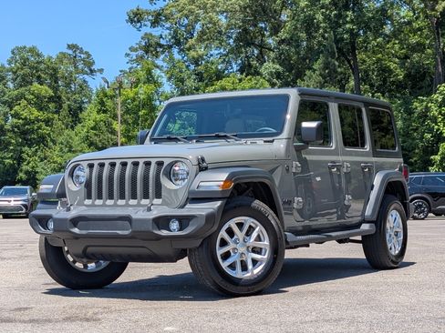 Used 2023 Jeep Wrangler Unlimited Sport AWD/4WD image 4