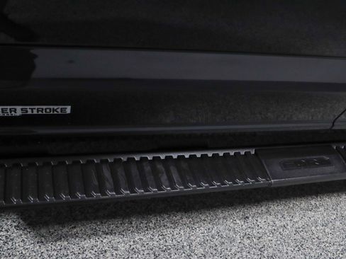 Used 2023 Ford F250 Lariat w/ Sport Appearance Package image 12