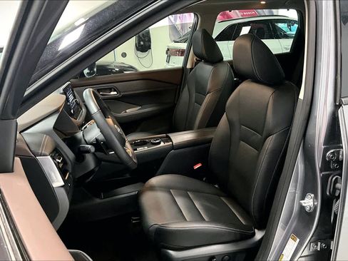 Used 2023 Nissan Rogue SL image 9