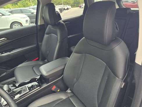 Used 2024 Kia Sportage EX FWD image 12