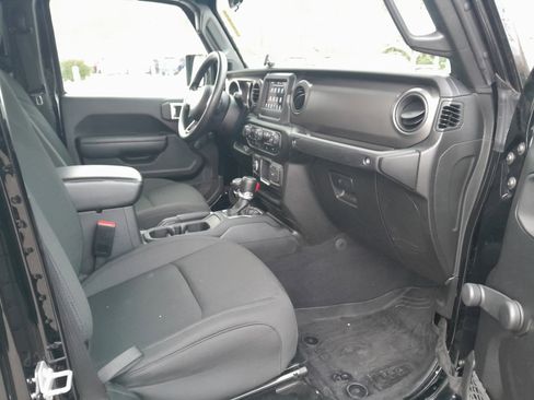 Used 2022 Jeep Gladiator Sport image 35