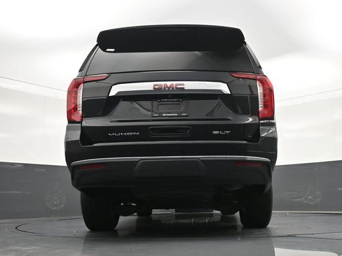 Used 2023 GMC Yukon XL SLT w/ SLT Premium Package RWD image 28