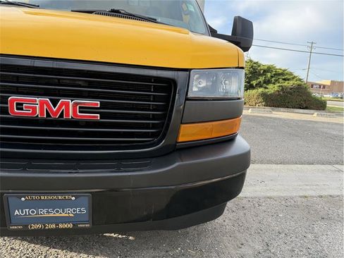 Used 2020 GMC Savana 3500 Extended w/ Driver Convenience Package image 22
