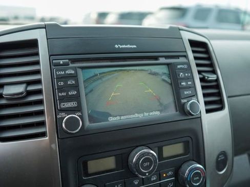 Used 2019 Nissan Frontier SL AWD/4WD image 25