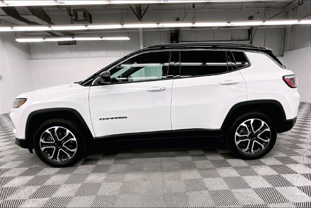 Used 2024 Jeep Compass Limited AWD/4WD image 14