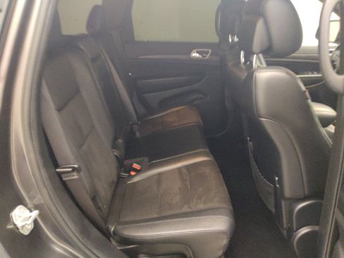 Used 2020 Jeep Grand Cherokee Altitude RWD image 19