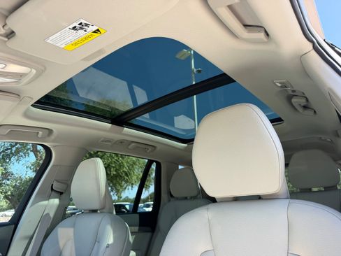 Certified 2023 Volvo XC90 B6 Plus AWD/4WD image 25
