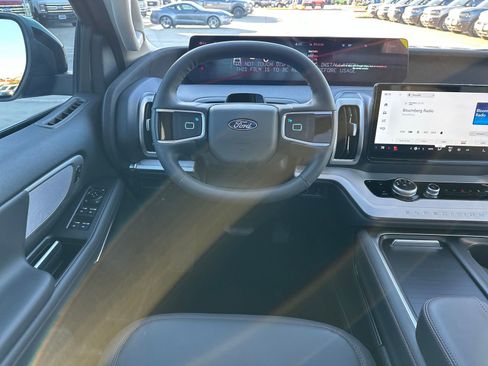 New 2025 Ford Expedition Max Active image 13