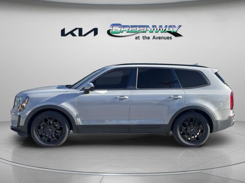 Certified 2022 Kia Telluride SX w/ SX Prestige Package image 2