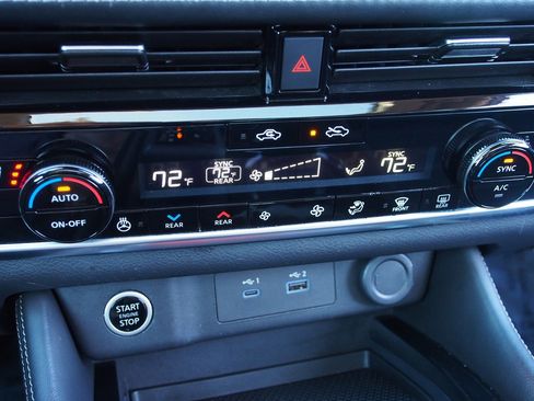 Used 2021 Nissan Rogue SL w/ Premium Package image 26