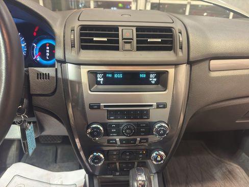 Used 2011 Ford Fusion SEL w/ 302A Rapid Spec Order Code image 18
