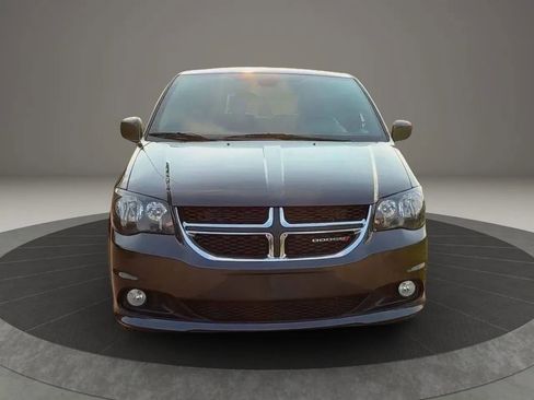 Used 2019 Dodge Grand Caravan SXT w/ Blacktop Package FWD image 7