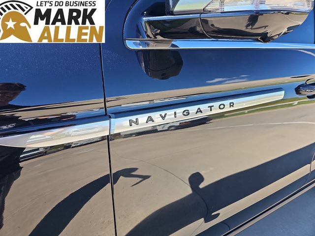 Used 2025 Lincoln Navigator Reserve AWD/4WD image 33