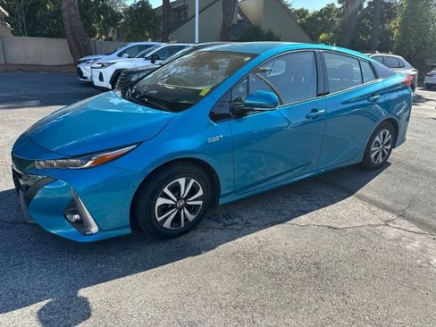 Used 2018 Toyota Prius Prime Advanced w/ Preferred Accessory Package FWD image 1