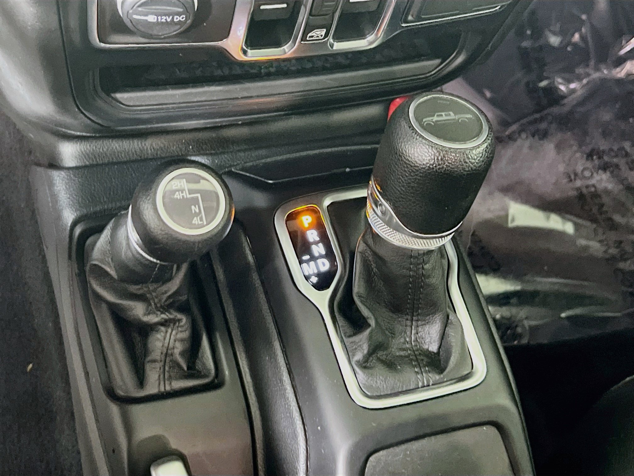 Used 2023 Jeep Gladiator Sport AWD/4WD image 17