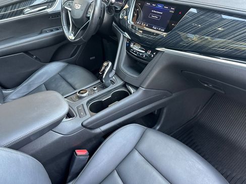 Used 2023 Cadillac XT6 Premium Luxury w/ Technology Package image 18