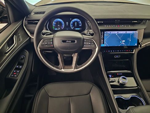 New 2026 Jeep Grand Cherokee L Limited AWD/4WD image 8