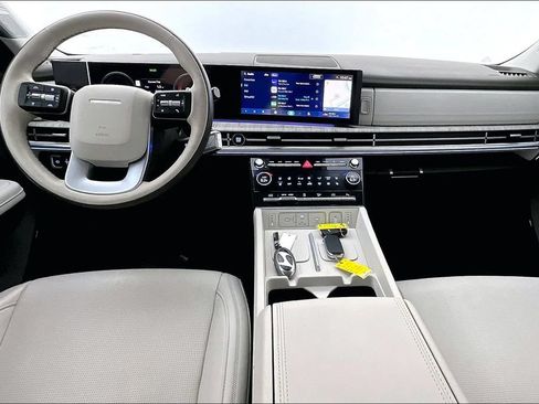 Used 2025 Hyundai Santa Fe Calligraphy FWD image 18