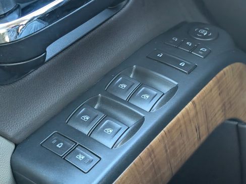 Used 2018 GMC Sierra 1500 SLT image 23