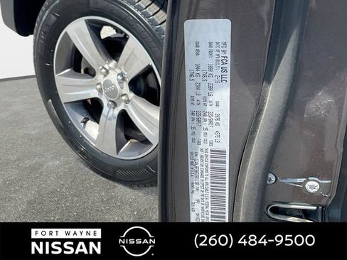 Used 2016 Jeep Patriot High Altitude AWD/4WD image 38