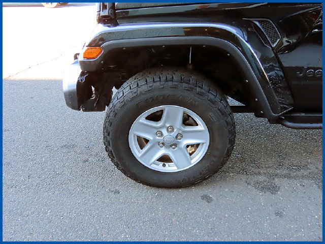 Certified 2022 Jeep Gladiator Sport AWD/4WD image 4