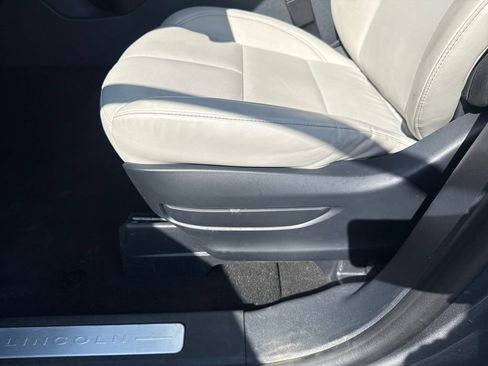 Used 2025 Lincoln Aviator AWD w/ Equipment Group 101A image 33