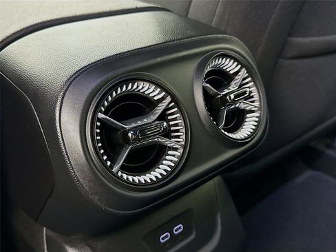 Used 2025 Chevrolet Blazer EV LT image 24