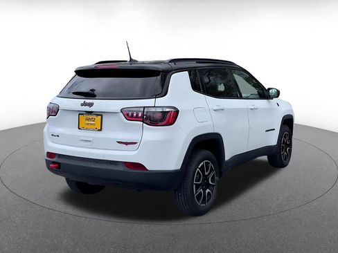Used 2025 Jeep Compass Trailhawk AWD/4WD image 14