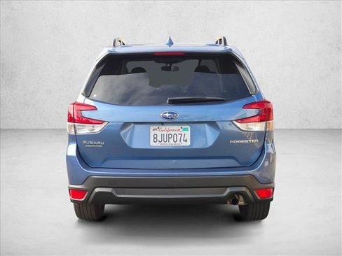 Used 2019 Subaru Forester Premium AWD/4WD image 6
