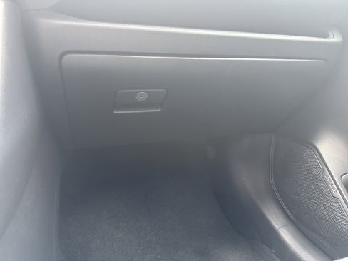 Used 2025 Toyota RAV4 LE image 27