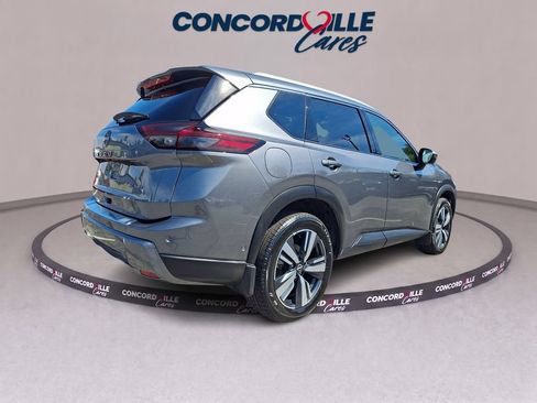 Certified 2024 Nissan Rogue SL w/ SL Premium Package AWD/4WD image 7