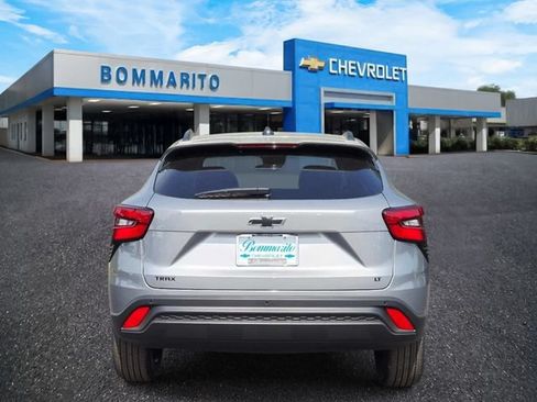 New 2026 Chevrolet Trax LT w/ Driver Confidence Package FWD image 4
