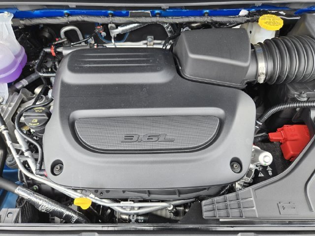 New 2027 Chrysler Pacifica Select FWD image 24
