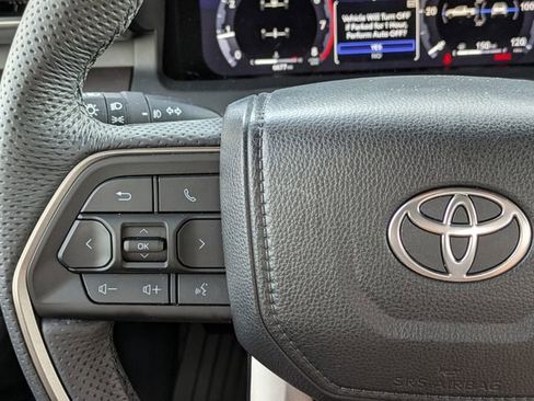 Used 2025 Toyota Tacoma TRD Sport AWD/4WD image 20