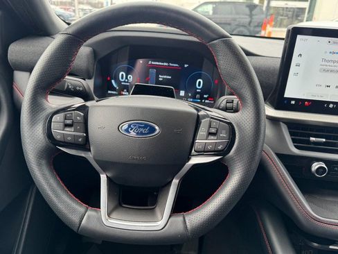 Used 2025 Ford Explorer ST-Line image 10