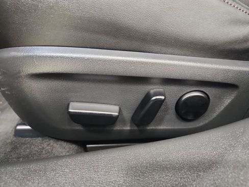 Used 2024 MAZDA MAZDA3 Hatchback w/Premium Plus Pkg image 15