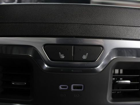 New 2026 GMC Sierra 3500 Denali w/ Denali Reserve Package image 23