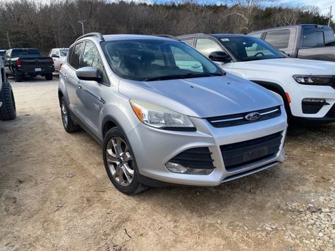 Used 2014 Ford Escape SE w/ Equipment Group 201A image 3