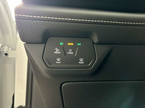 New 2026 Volkswagen Atlas SE image 15