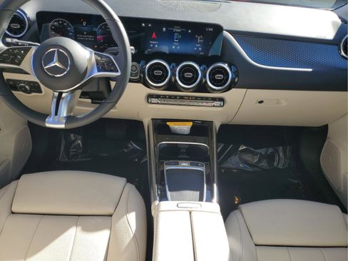 Used 2026 Mercedes-Benz GLA 250 image 12