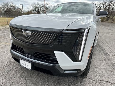 New 2025 Cadillac Escalade IQ Sport 1 w/ LPO, ONYX Package image 8