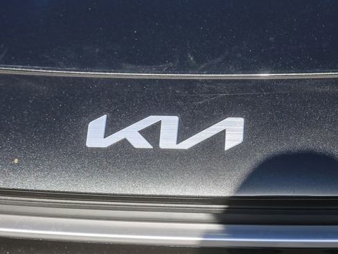 New 2026 Kia Niro LX image 34