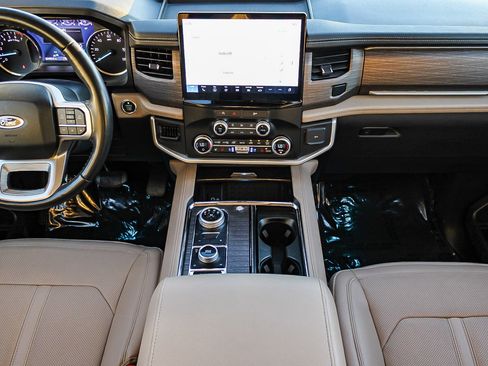 Used 2024 Ford Expedition Max Limited image 13