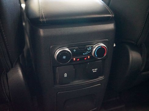 Used 2023 Ford Explorer Limited w/ Equipment Group 301A AWD/4WD image 14