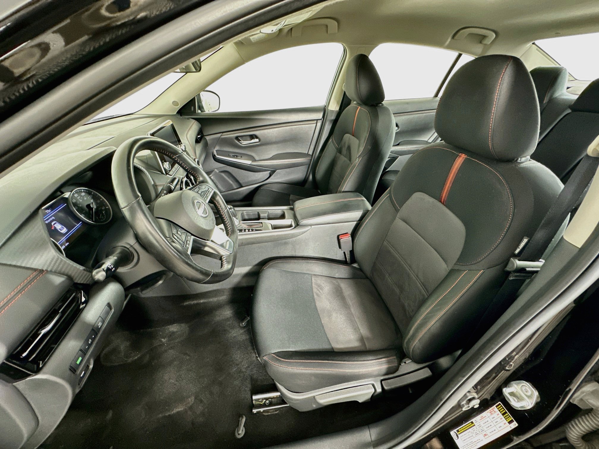 Used 2025 Nissan Sentra SR w/ Midnight Edition FWD image 13